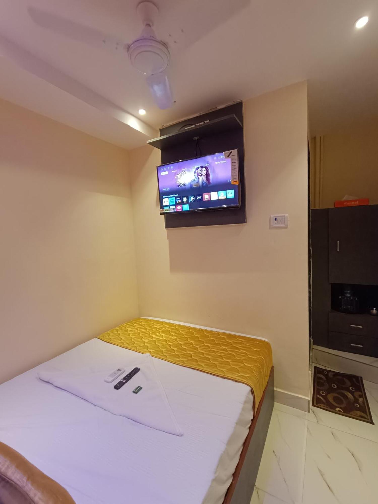 Hotel Powai Residency Мумбай Екстериор снимка