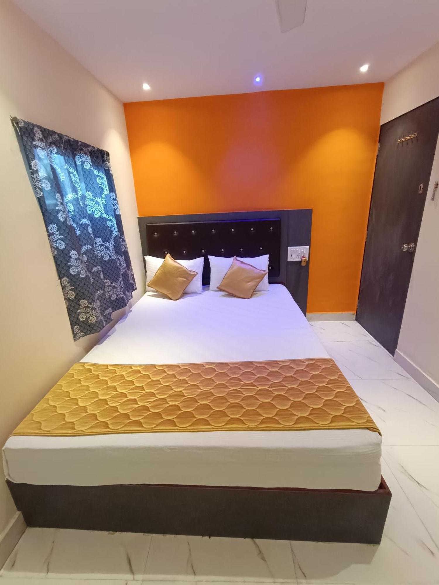 Hotel Powai Residency Мумбай Екстериор снимка