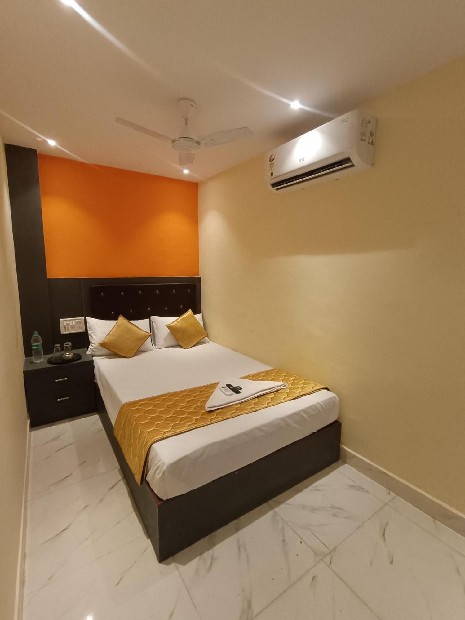 Hotel Powai Residency Мумбай Екстериор снимка