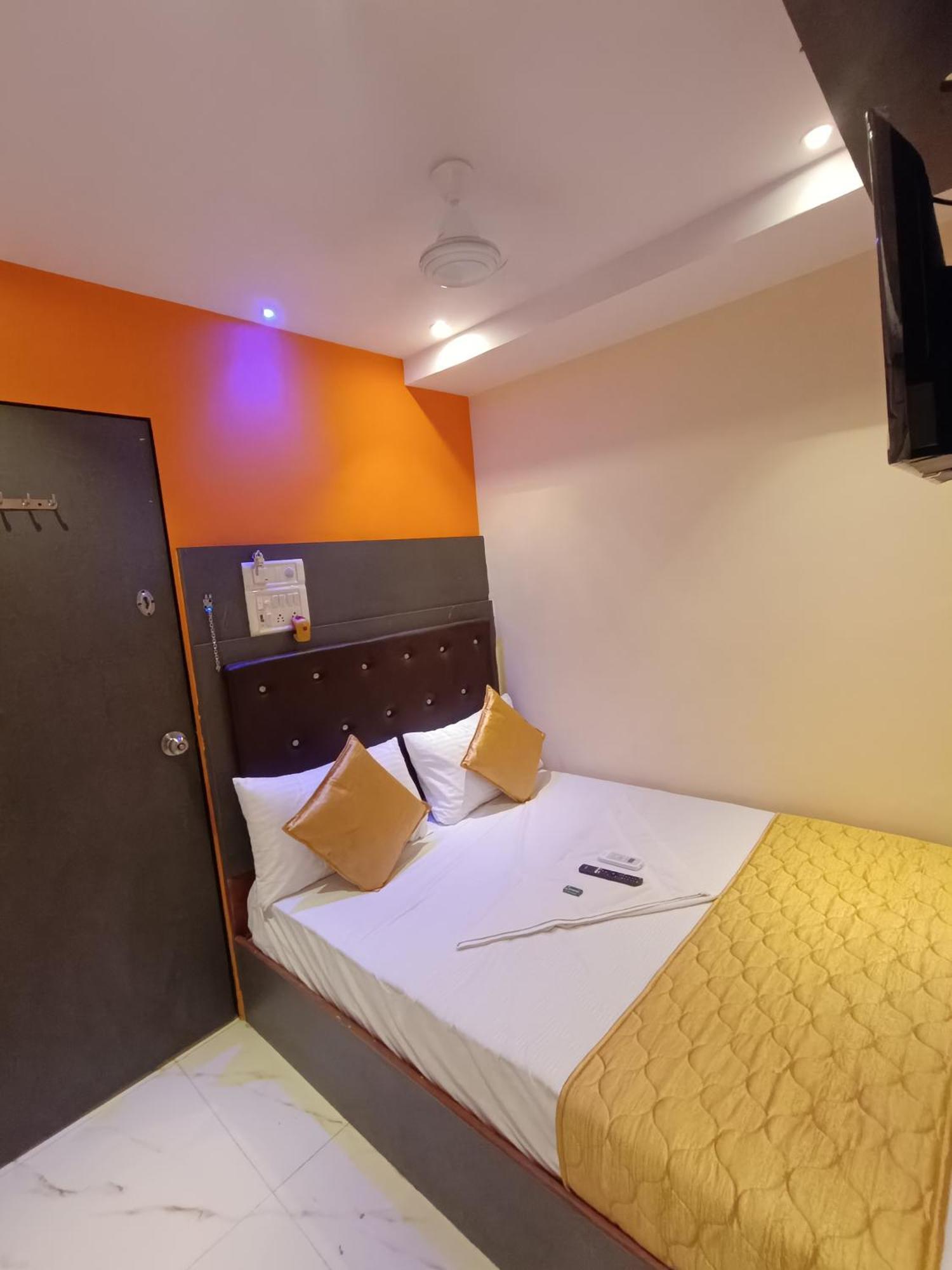 Hotel Powai Residency Мумбай Екстериор снимка